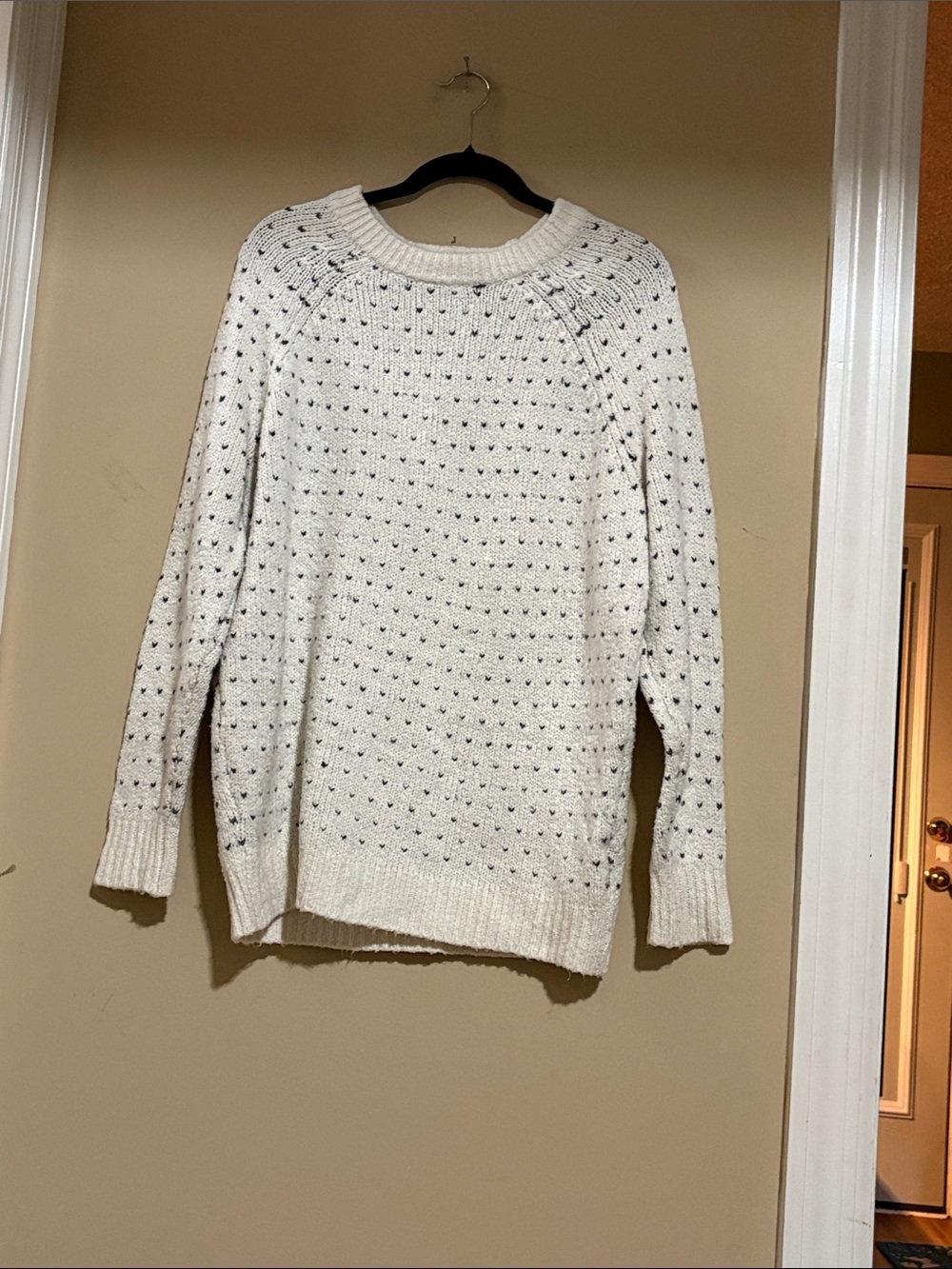 Aerie Oversized Cream Crewneck Cozy Heart Sweater Small